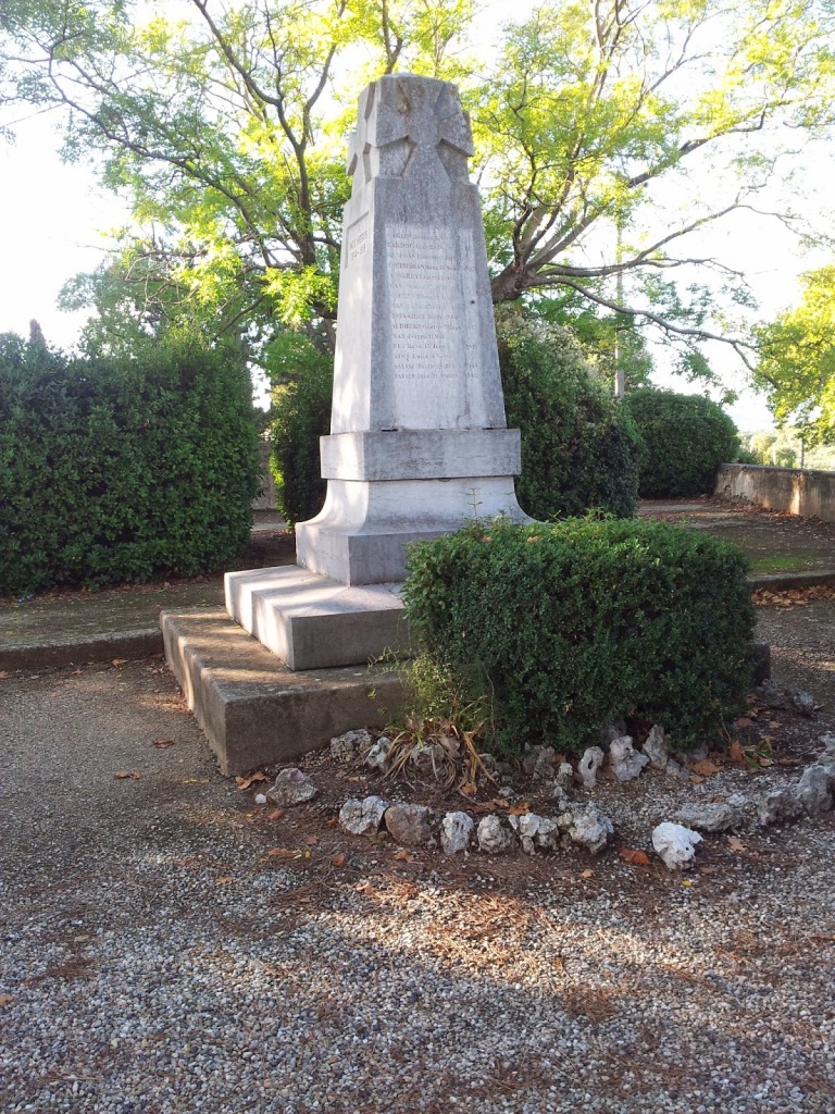 Le monument aux morts de Brignac en 2013 (collection personnelle)